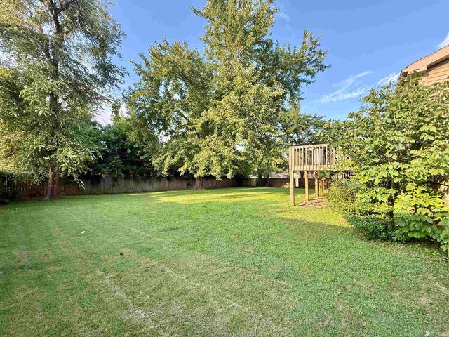 7766 Owens Drive, Newburgh, IN 47630