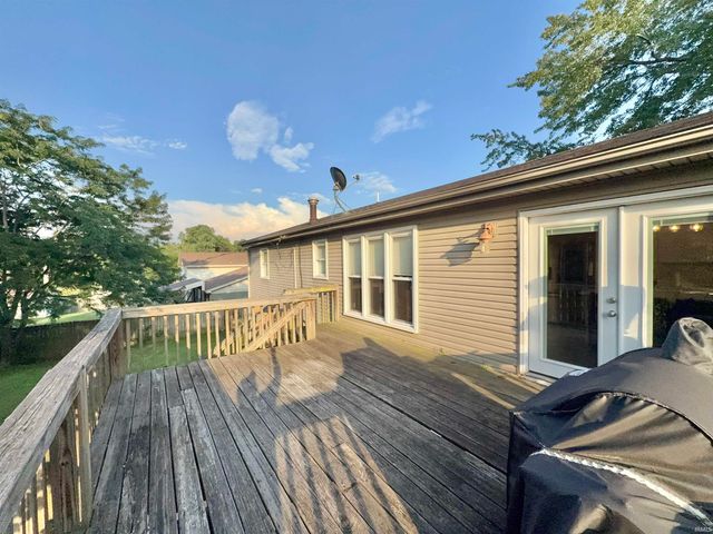 7766 Owens Drive, Newburgh, IN 47630