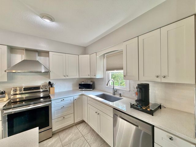 7766 Owens Drive, Newburgh, IN 47630