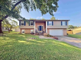 7766 Owens Drive, Newburgh, IN 47630