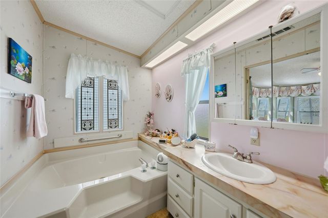 723 RIVERVIEW CIRCLE, North Port, FL 34287