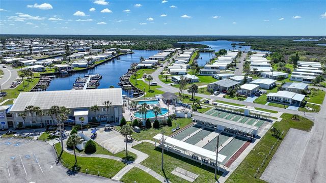 723 RIVERVIEW CIRCLE, North Port, FL 34287