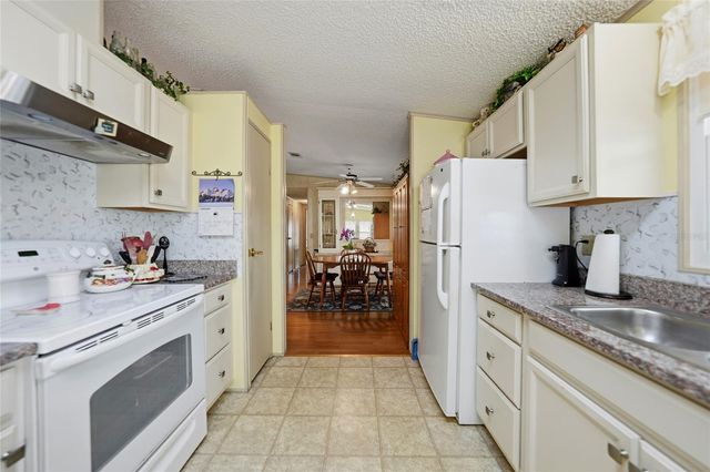 723 RIVERVIEW CIRCLE, North Port, FL 34287