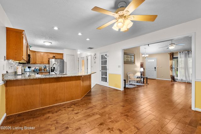 11503 Halifax Dr, Louisville, KY 40245