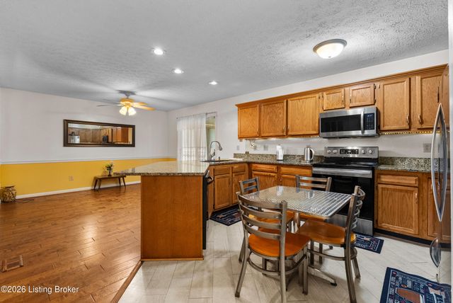11503 Halifax Dr, Louisville, KY 40245