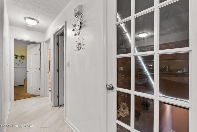 11503 Halifax Dr, Louisville, KY 40245