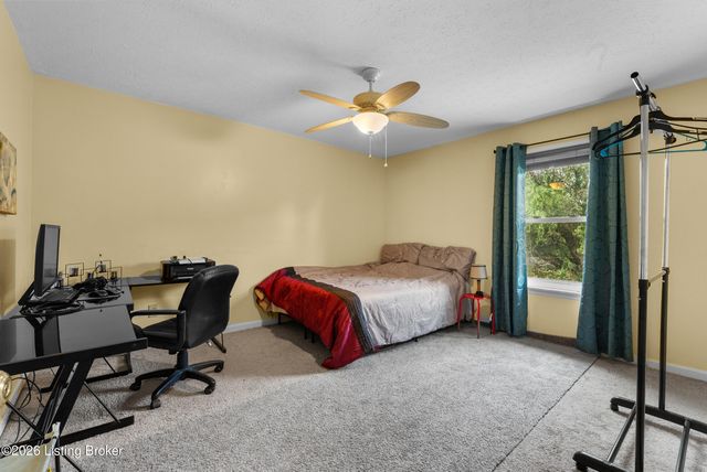 11503 Halifax Dr, Louisville, KY 40245