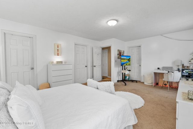 11503 Halifax Dr, Louisville, KY 40245