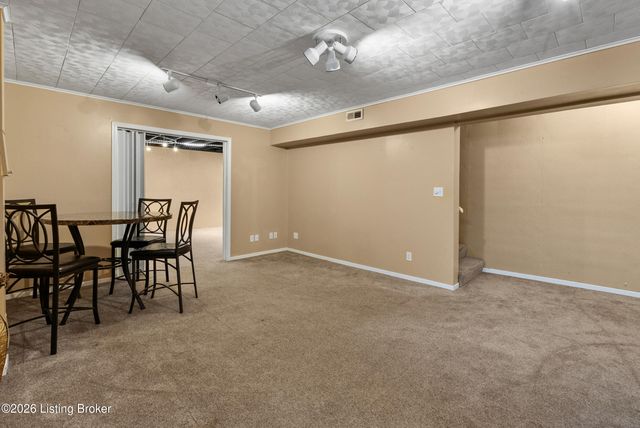 11503 Halifax Dr, Louisville, KY 40245