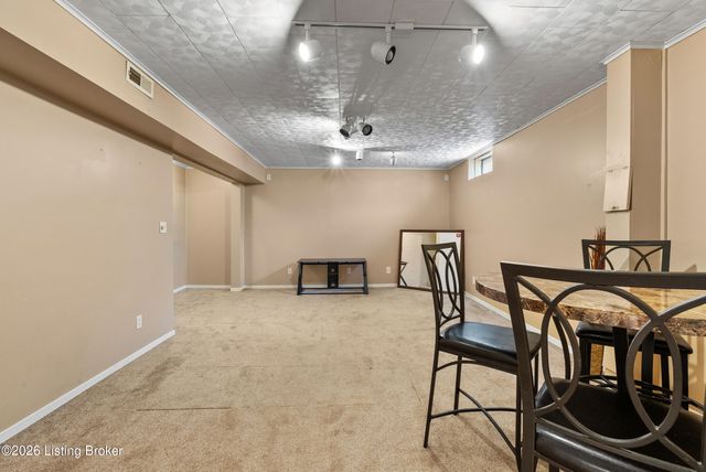 11503 Halifax Dr, Louisville, KY 40245