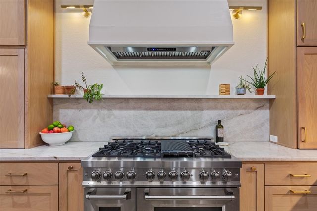 1061 Hidden Valley Court, Waco, TX 76657