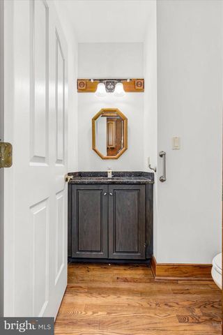 151 LINE RD, Malvern, PA 19355