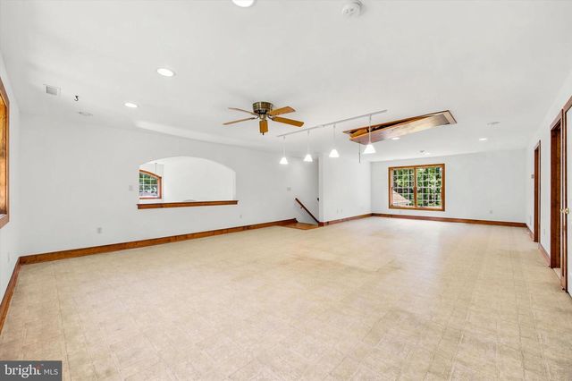 151 LINE RD, Malvern, PA 19355
