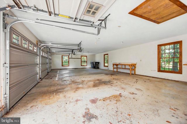 151 LINE RD, Malvern, PA 19355