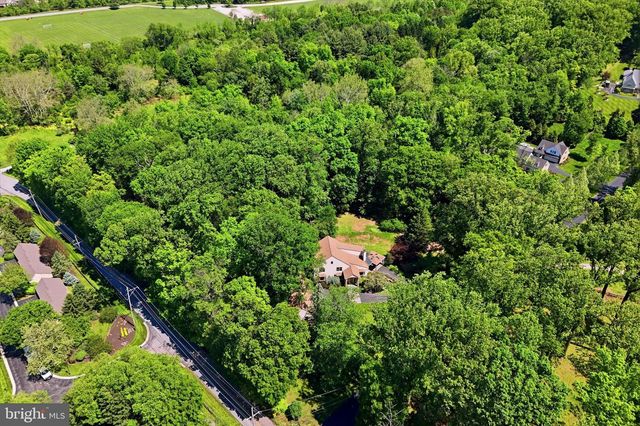 151 LINE RD, Malvern, PA 19355