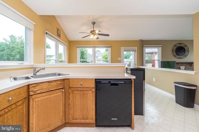 2272 WARNER RD, Lansdale, PA 19446