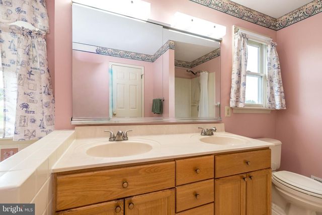 2272 WARNER RD, Lansdale, PA 19446
