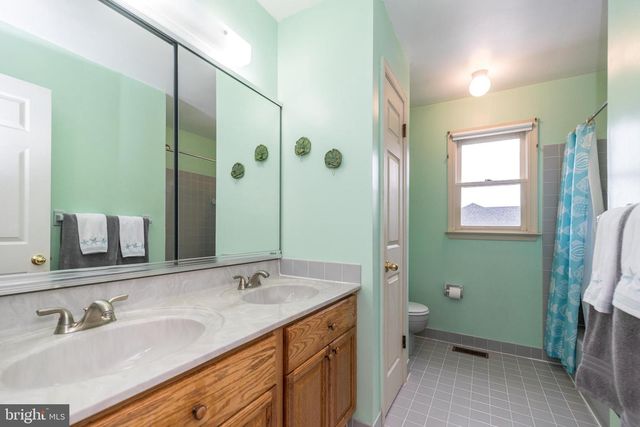2272 WARNER RD, Lansdale, PA 19446