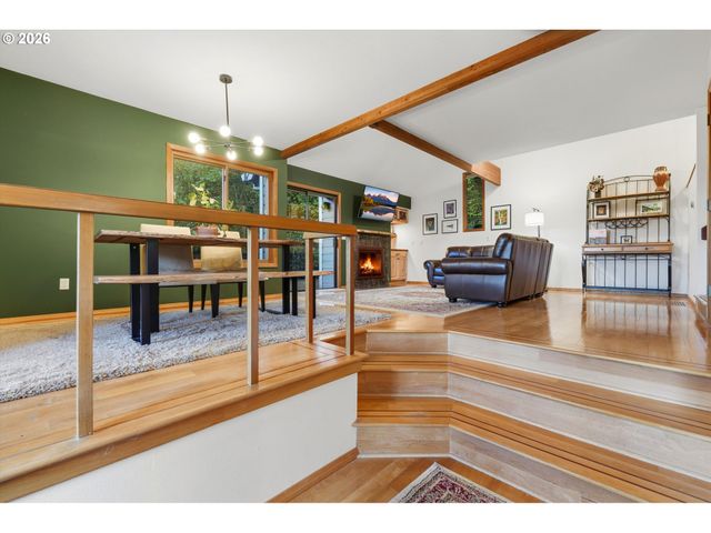 12 SAINT HELENS Cir, Lake Oswego, OR 97035