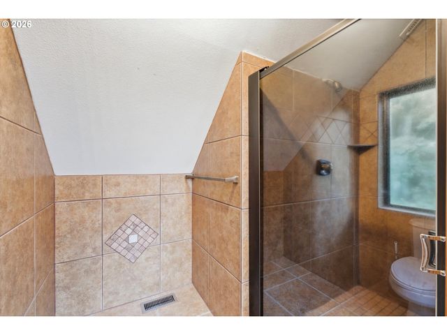 12 SAINT HELENS Cir, Lake Oswego, OR 97035