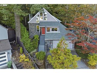 12 SAINT HELENS Cir, Lake Oswego, OR 97035