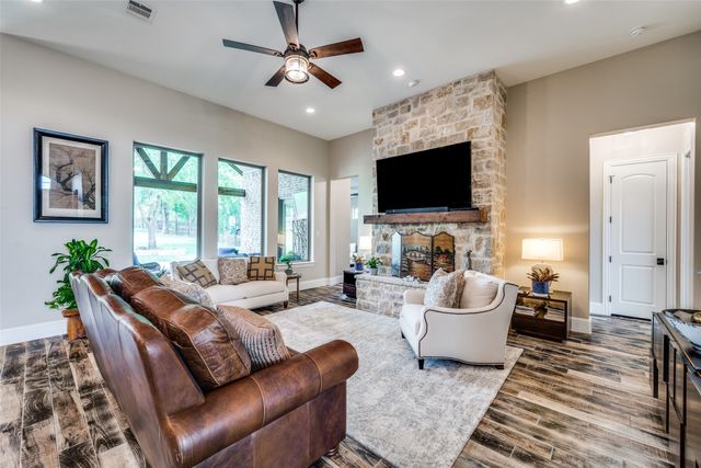 2165 Woodland Drive, Cross Roads, TX 76227