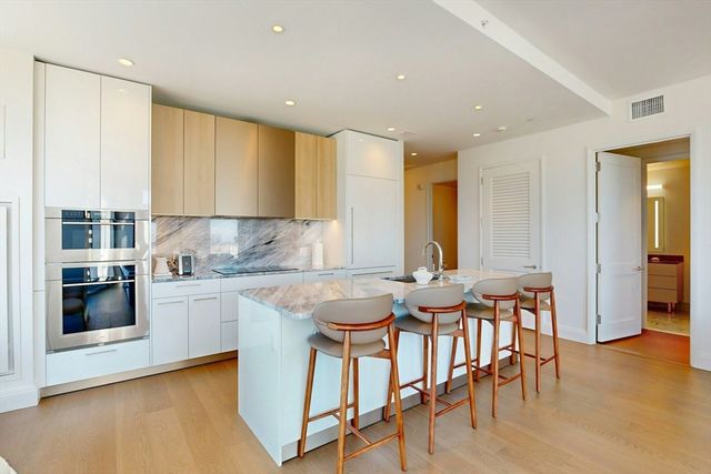 240 Devonshire St 3912, Boston, MA 02110