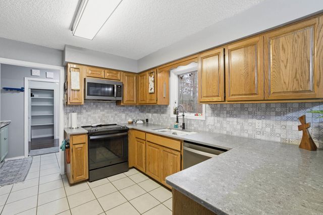 3 Encantado Way, Hot Springs Village, AR 71909