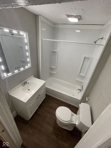 4212 E Washington Street, Indianapolis, IN 46201