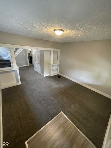 4212 E Washington Street, Indianapolis, IN 46201