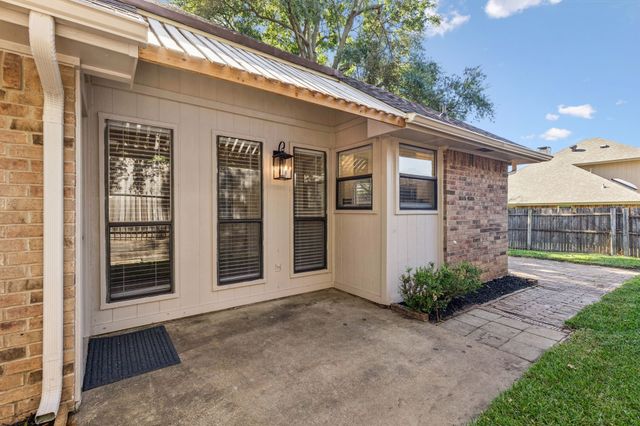 1213 Hillwood Way, Grapevine, TX 76051