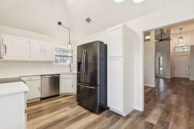 1213 Hillwood Way, Grapevine, TX 76051