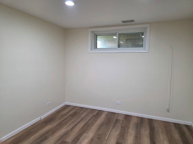 221 N Walnut Street H, Bensenville, IL 60106
