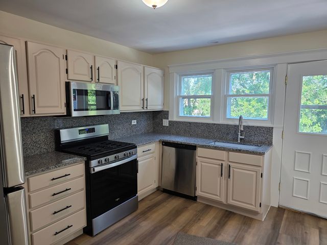 221 N Walnut Street H, Bensenville, IL 60106