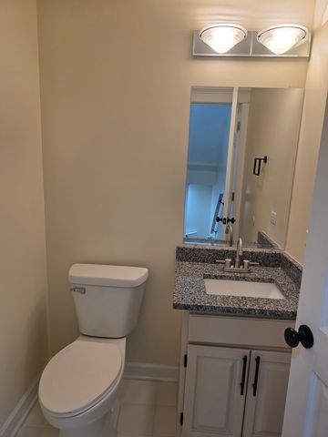 221 N Walnut Street H, Bensenville, IL 60106