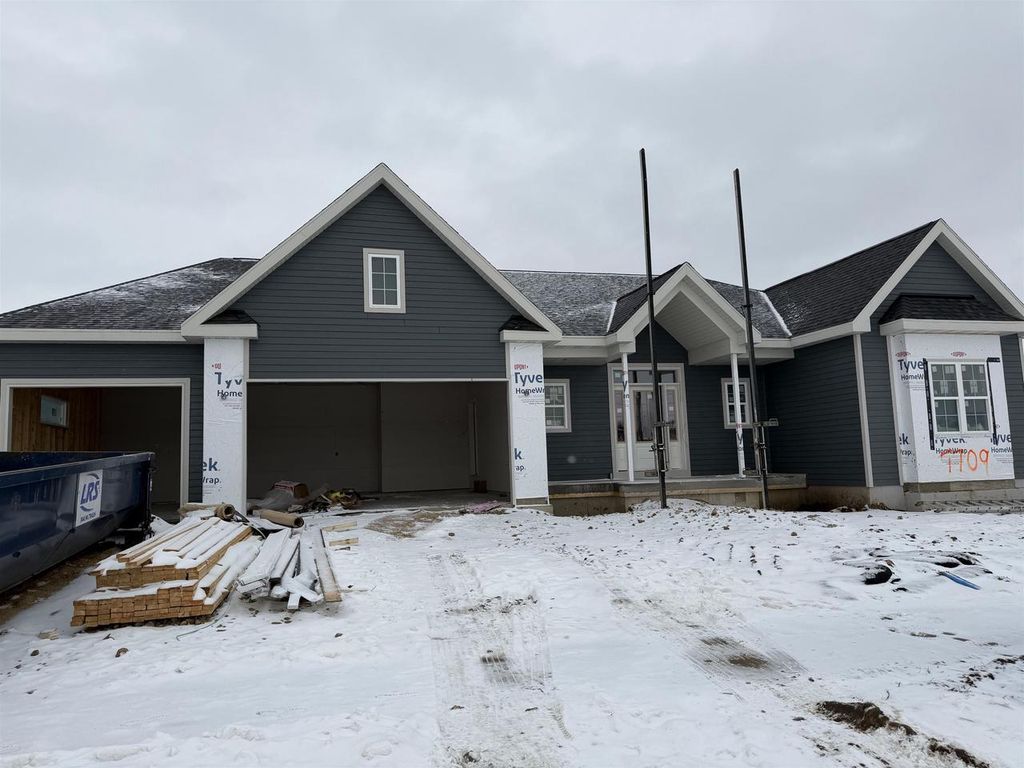 L208 Stonecrop Way, Deforest, WI 53532