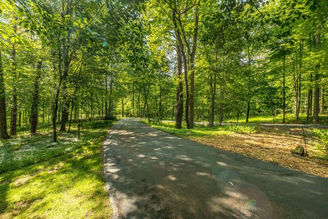 1935 Pierce Road, Chelsea, MI 48118