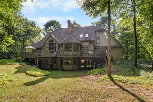 1935 Pierce Road, Chelsea, MI 48118