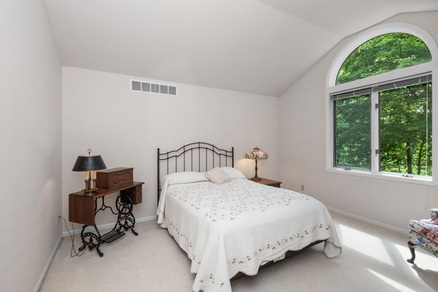 1935 Pierce Road, Chelsea, MI 48118