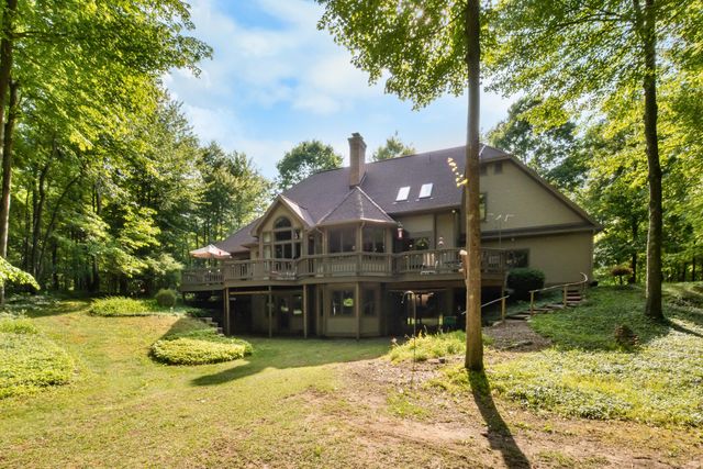 1935 Pierce Road, Chelsea, MI 48118