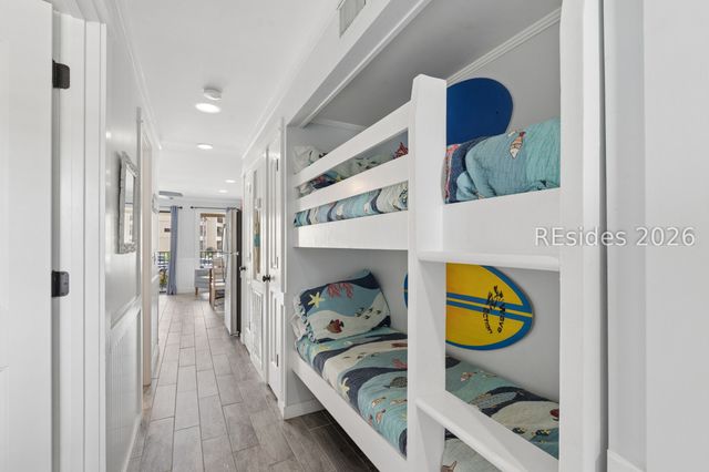 40 Folly Field Road B102, Hilton Head Island, SC 29928