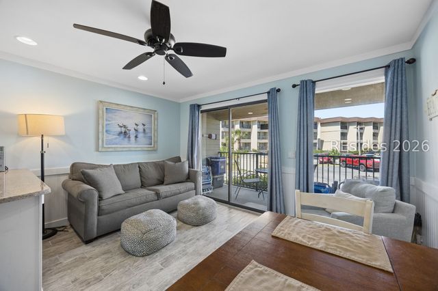 40 Folly Field Road B102, Hilton Head Island, SC 29928