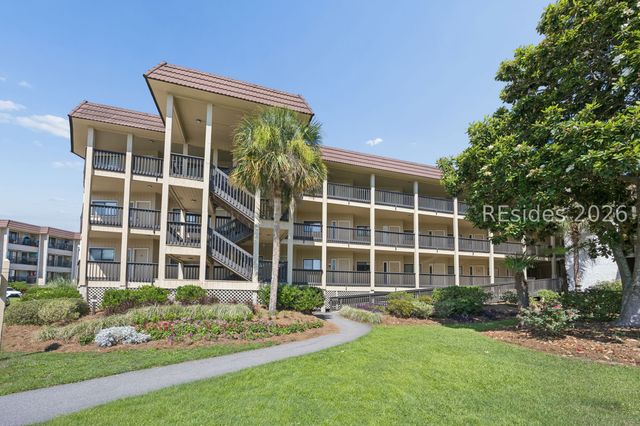 40 Folly Field Road B102, Hilton Head Island, SC 29928