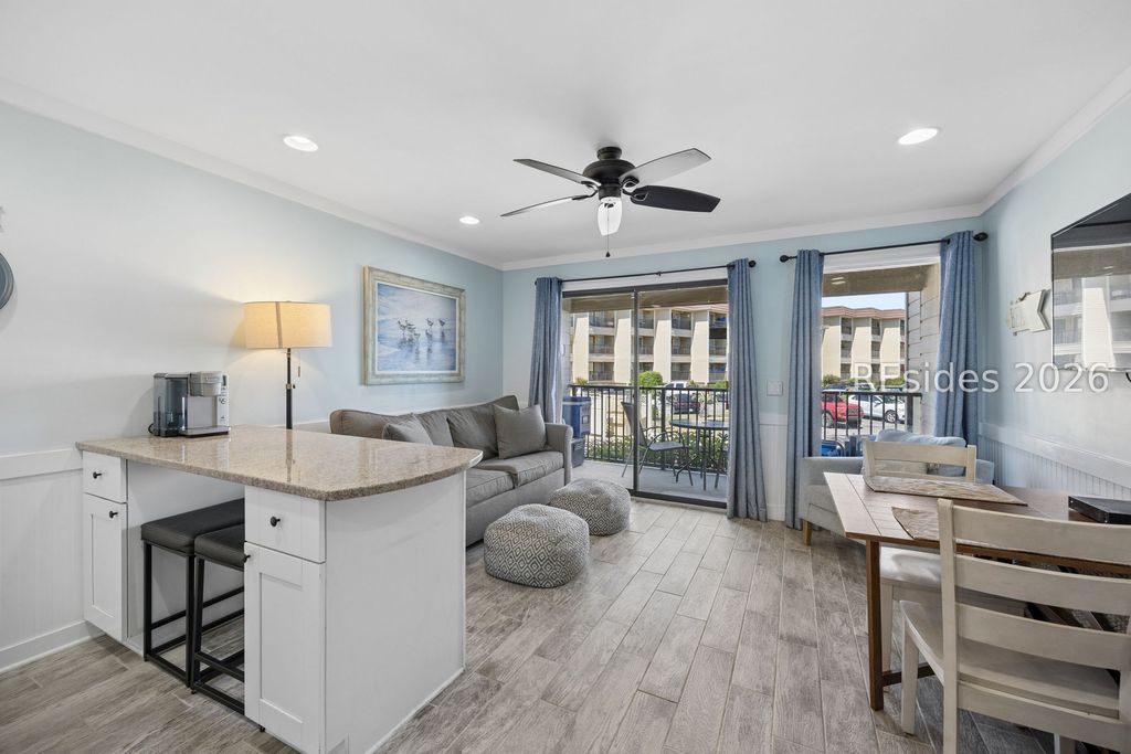 40 Folly Field Road B102, Hilton Head Island, SC 29928