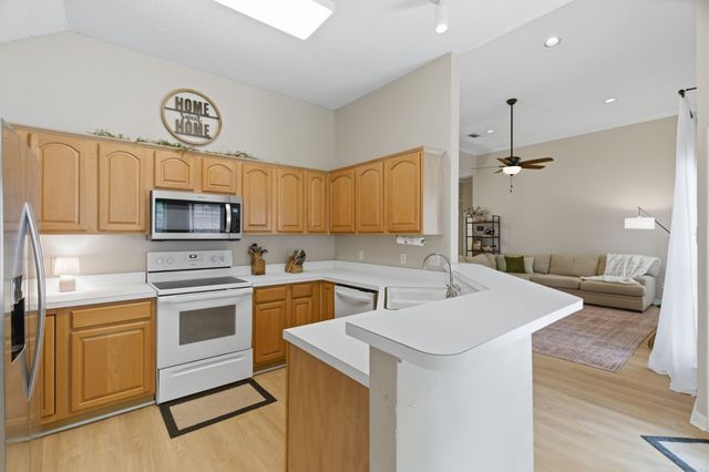 1451 Shadow Run, Weatherford, TX 76086