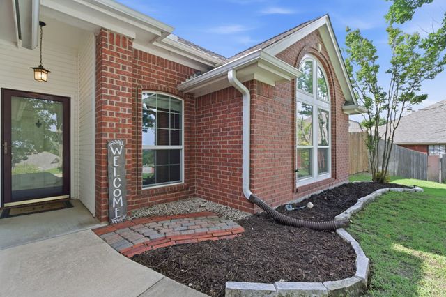 1451 Shadow Run, Weatherford, TX 76086