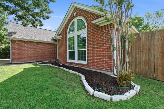 1451 Shadow Run, Weatherford, TX 76086