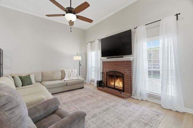1451 Shadow Run, Weatherford, TX 76086