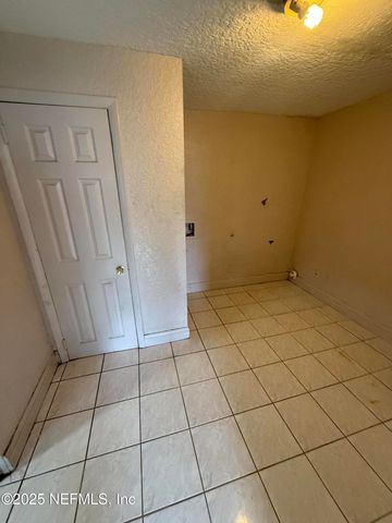 9068 11TH Avenue, Jacksonville, FL 32208