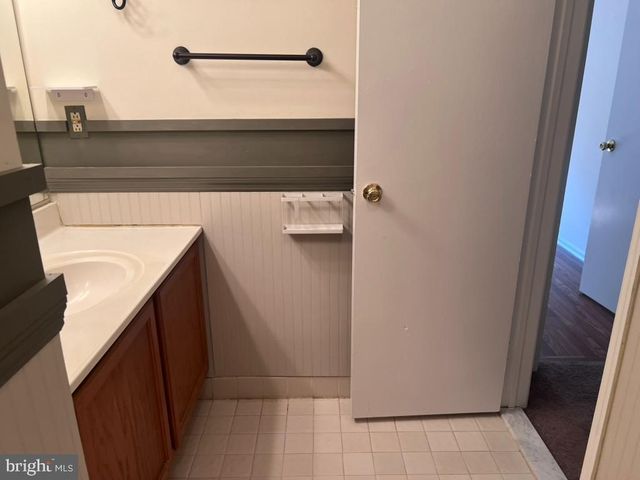 2 CHADWICK CT, Robbinsville, NJ 08691